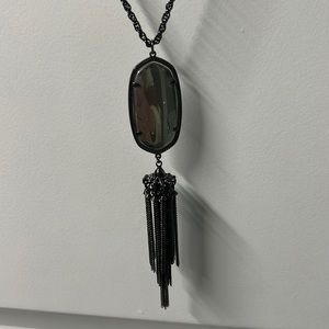 Kendra Scott necklace